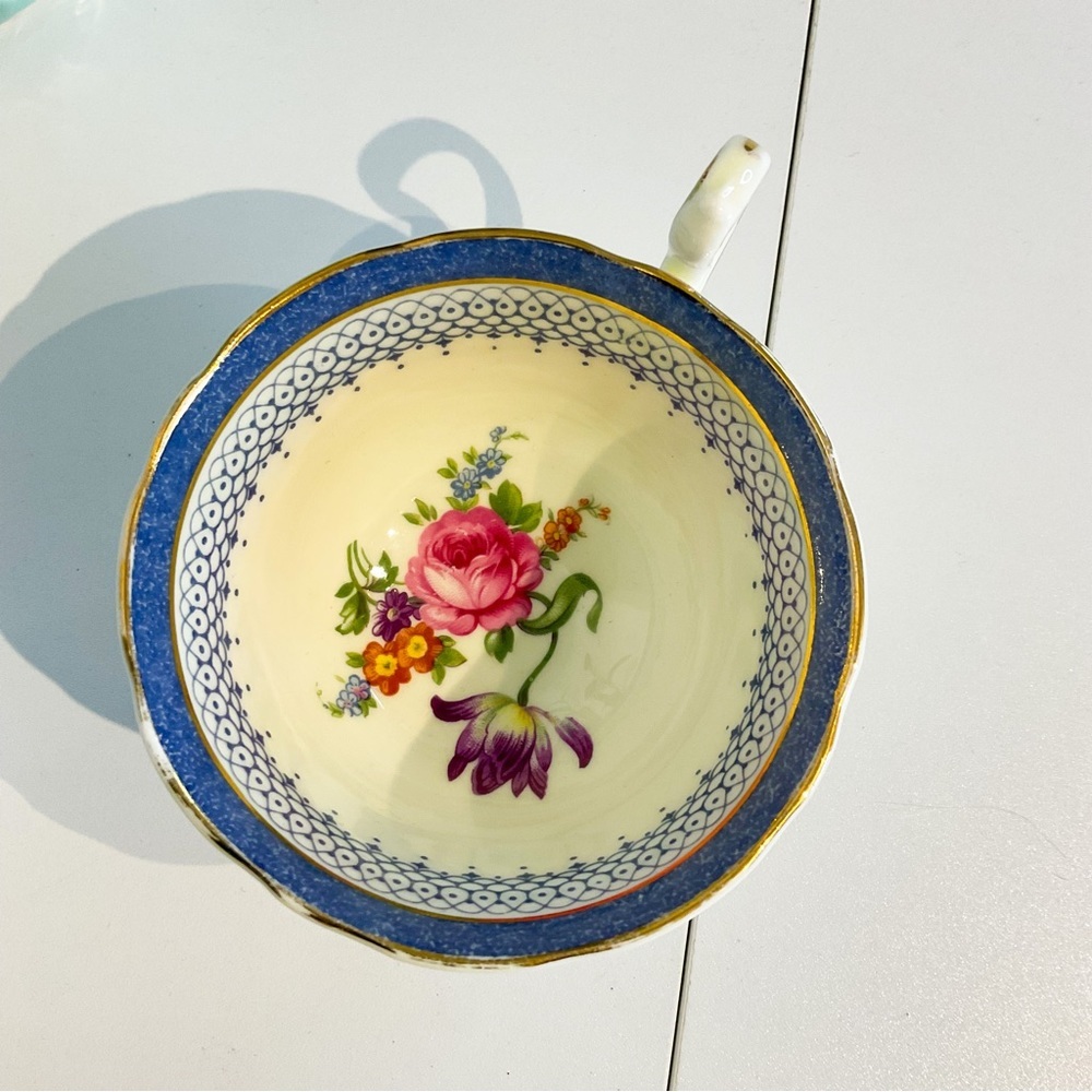 AYNSLEY Blue Lace Floral Tea Cup Cream & Gold | English Bone China - Picture 3 of 8